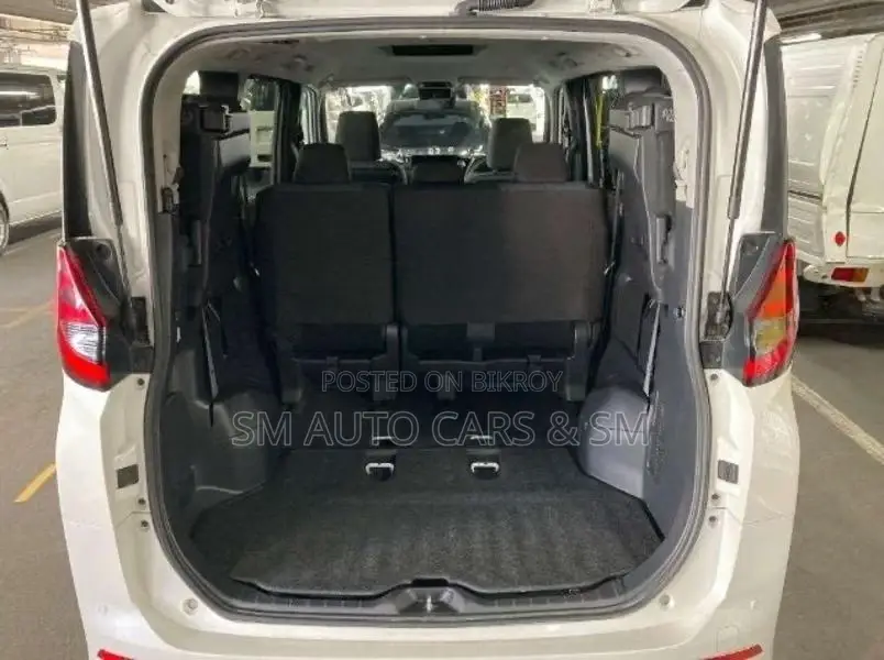 Toyota Noah New Shape X Pearl 2022