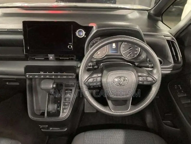 Toyota Noah New Shape X Pearl 2022