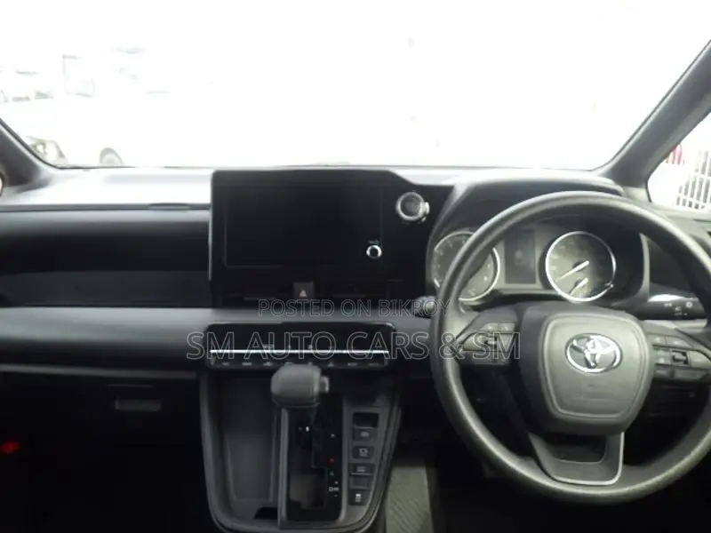 Toyota Noah New Shape X Pearl 2022