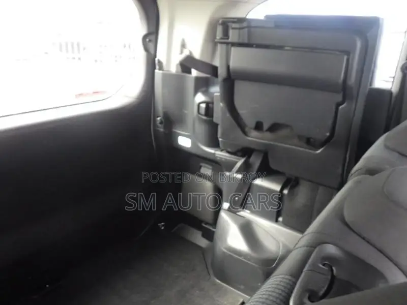 Toyota Noah New Shape X Pearl 2022