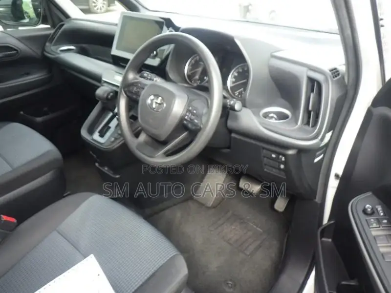 Toyota Noah New Shape X Pearl 2022