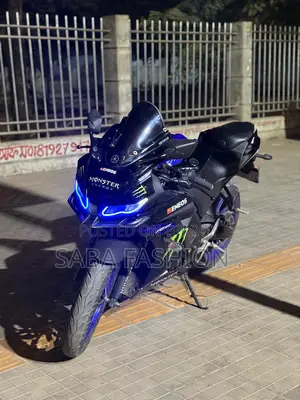 Yamaha R15 . 2021