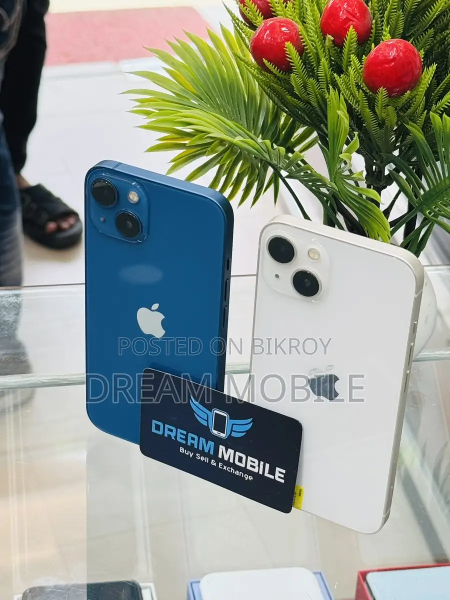 Apple iPhone 13 (Used)