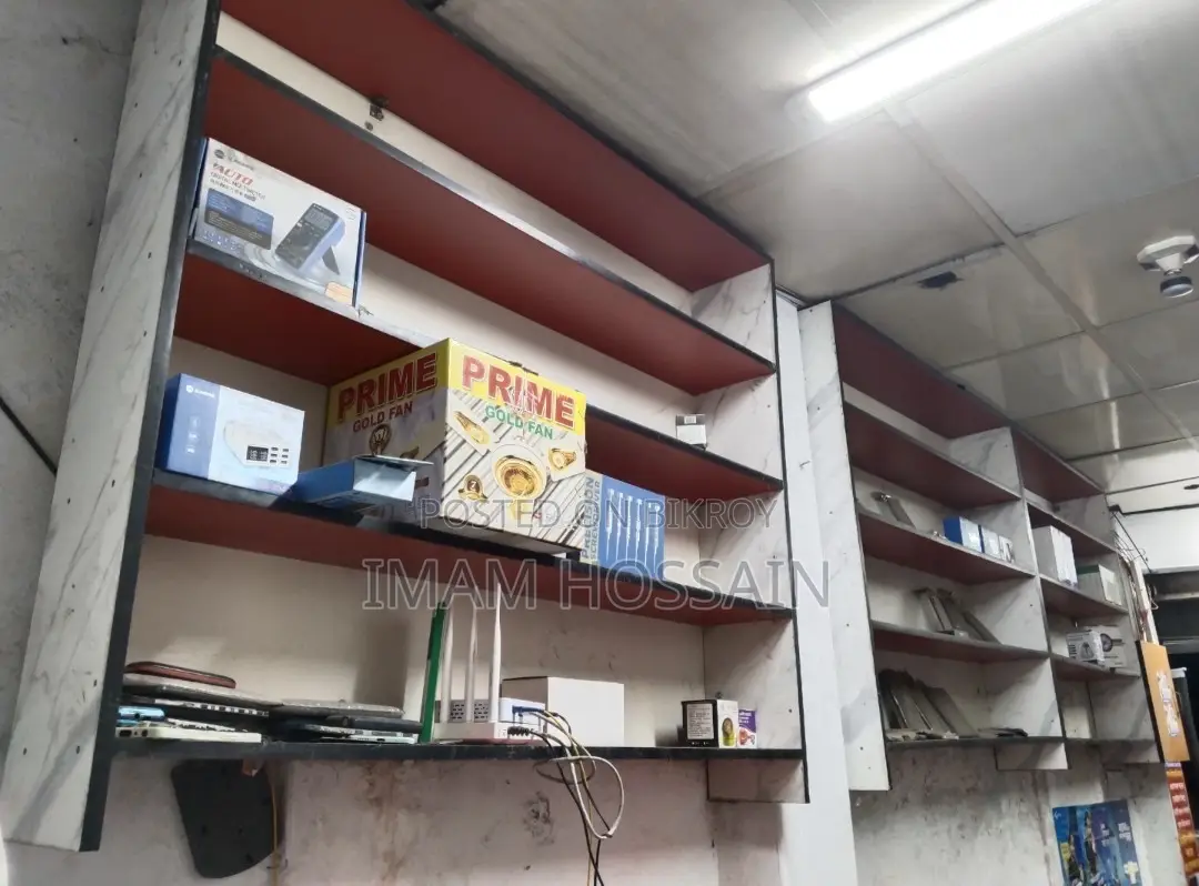 ইমার্জেন্সি দোকানের ডেকোরেশন বিক্রি করা হবে