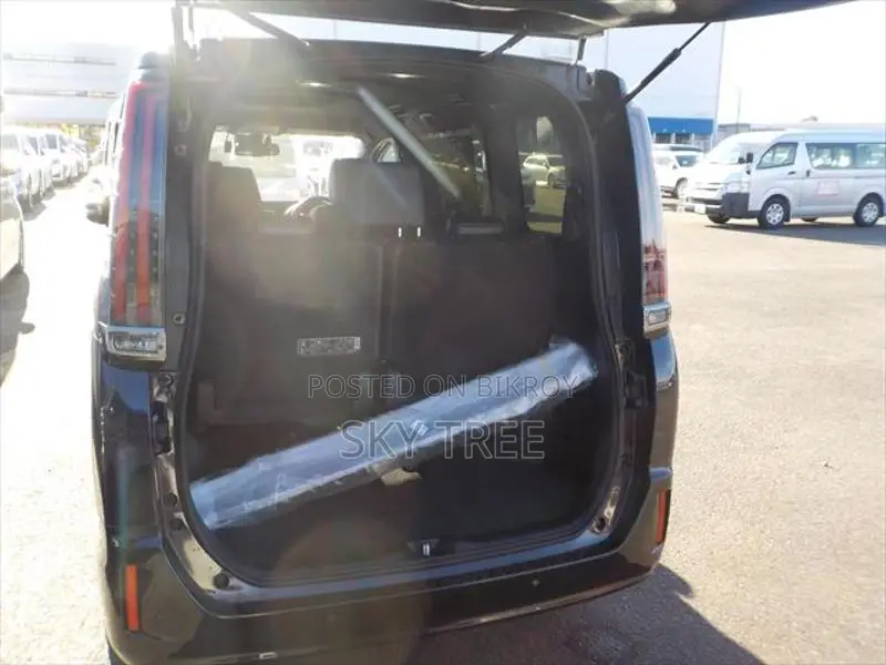 Toyota Esquire GI PREMIUM PACKAGE 2021