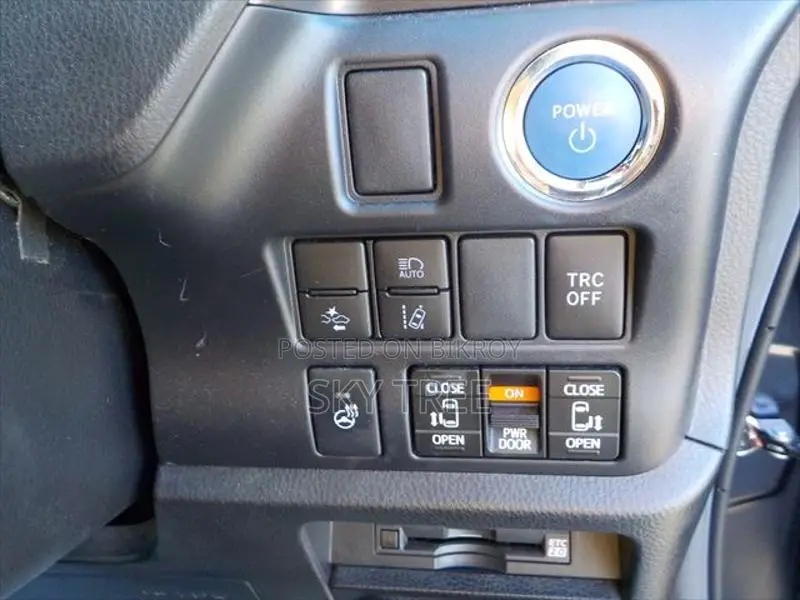 Toyota Esquire GI PREMIUM PACKAGE 2021