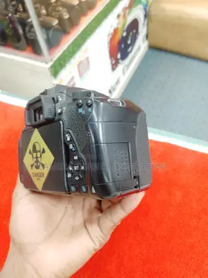 Canon 700D & YN 50mm lens
