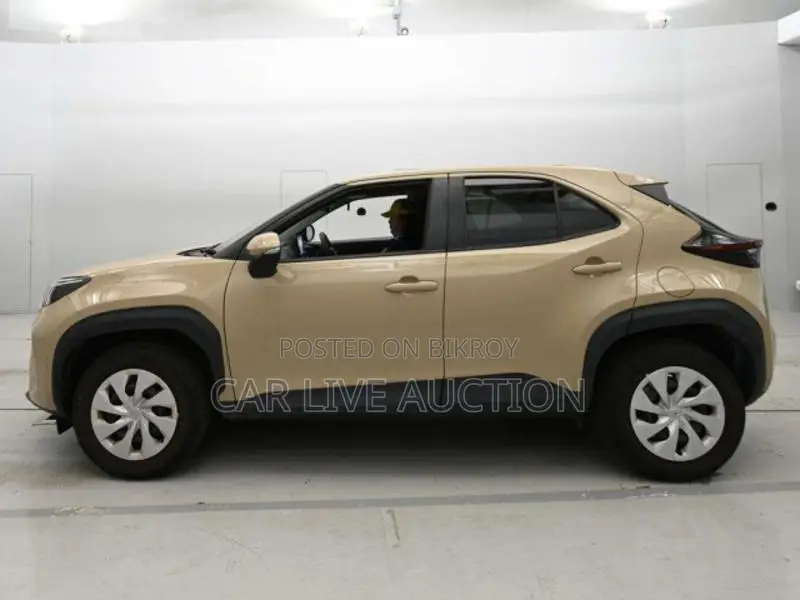 Toyota Yaris Cross HYBRID 2021