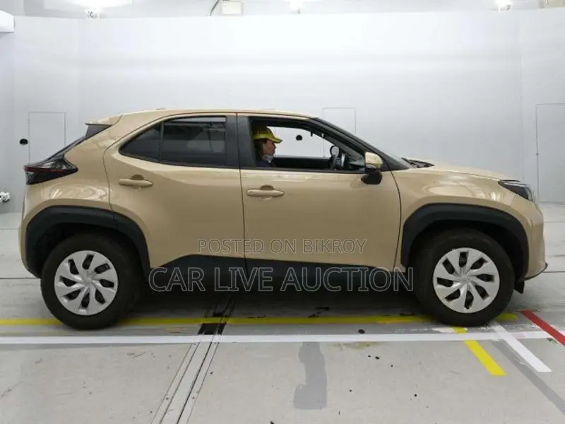 Toyota Yaris Cross HYBRID 2021