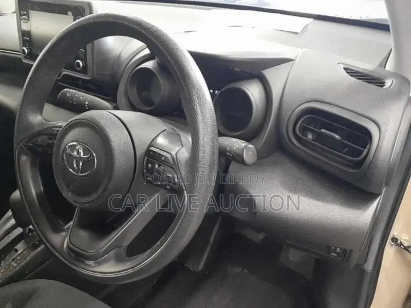Toyota Yaris Cross HYBRID 2021