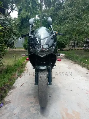 Suzuki Gixxer SF, 2022