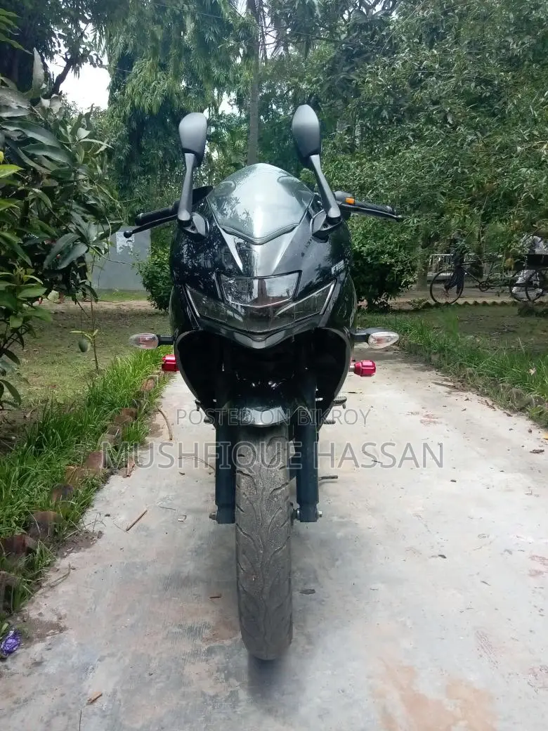 Suzuki Gixxer SF, 2022