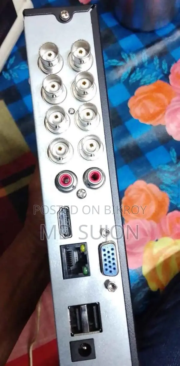 Dahua DVR 8-Port with Hard Disk and Charger