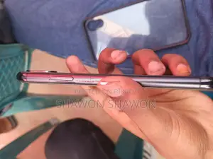 Apple iPhone XS (Used)