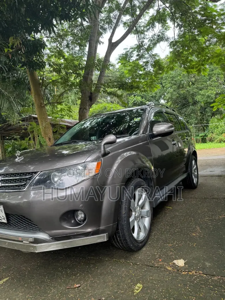 Mitsubishi Outlander 2011