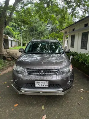 Mitsubishi Outlander 2011