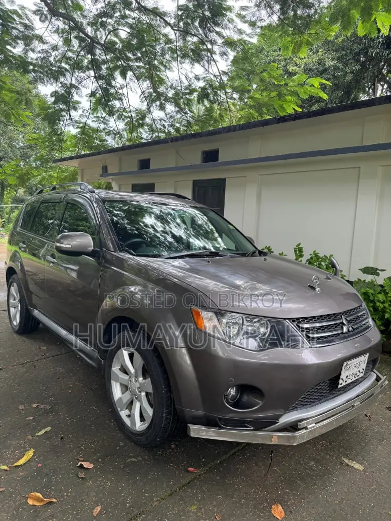 Mitsubishi Outlander 2011