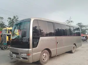 Nissan CIVILIAN 2005