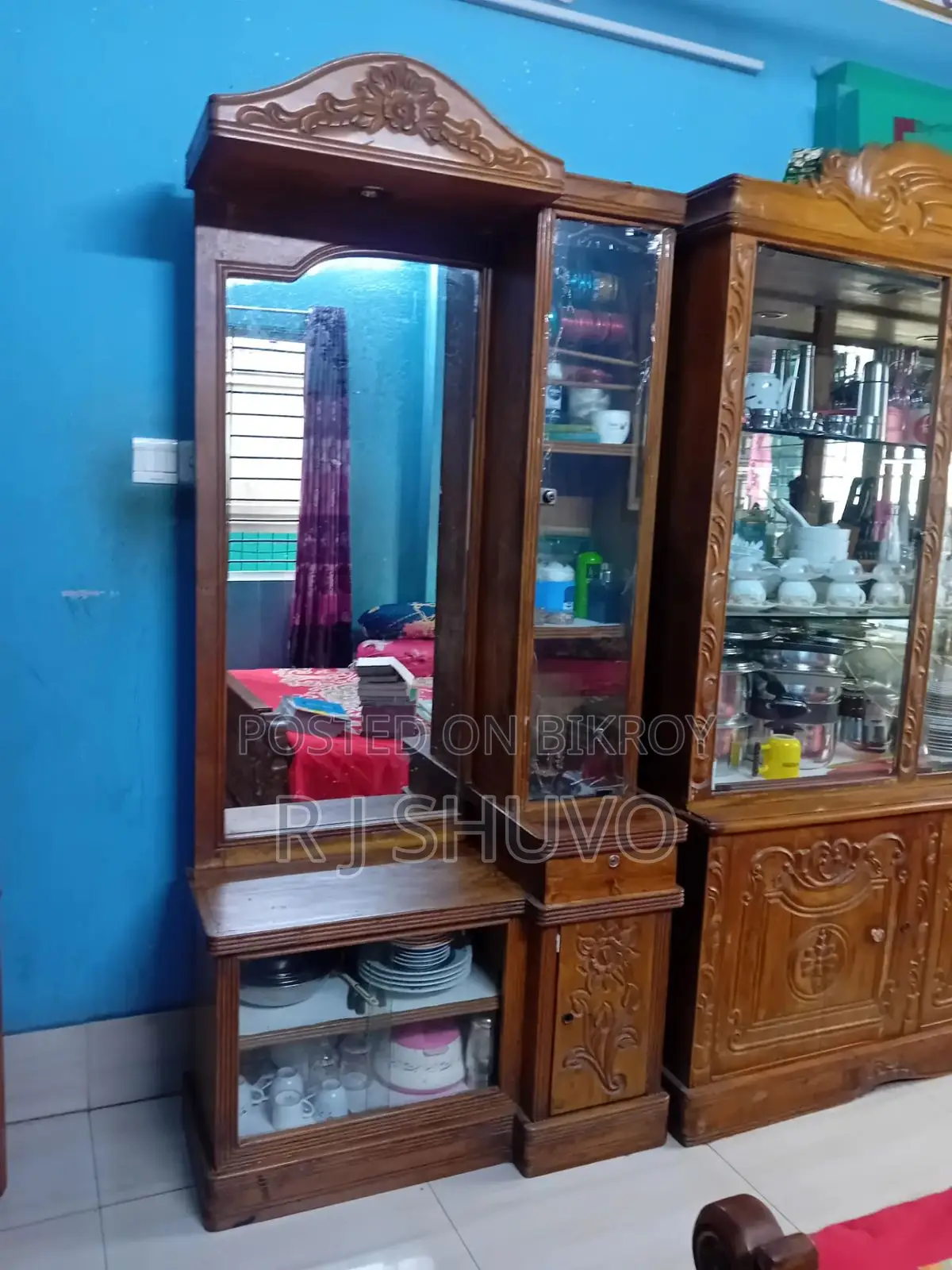 ড্রেসিং টেবিল বিক্রির জন্য