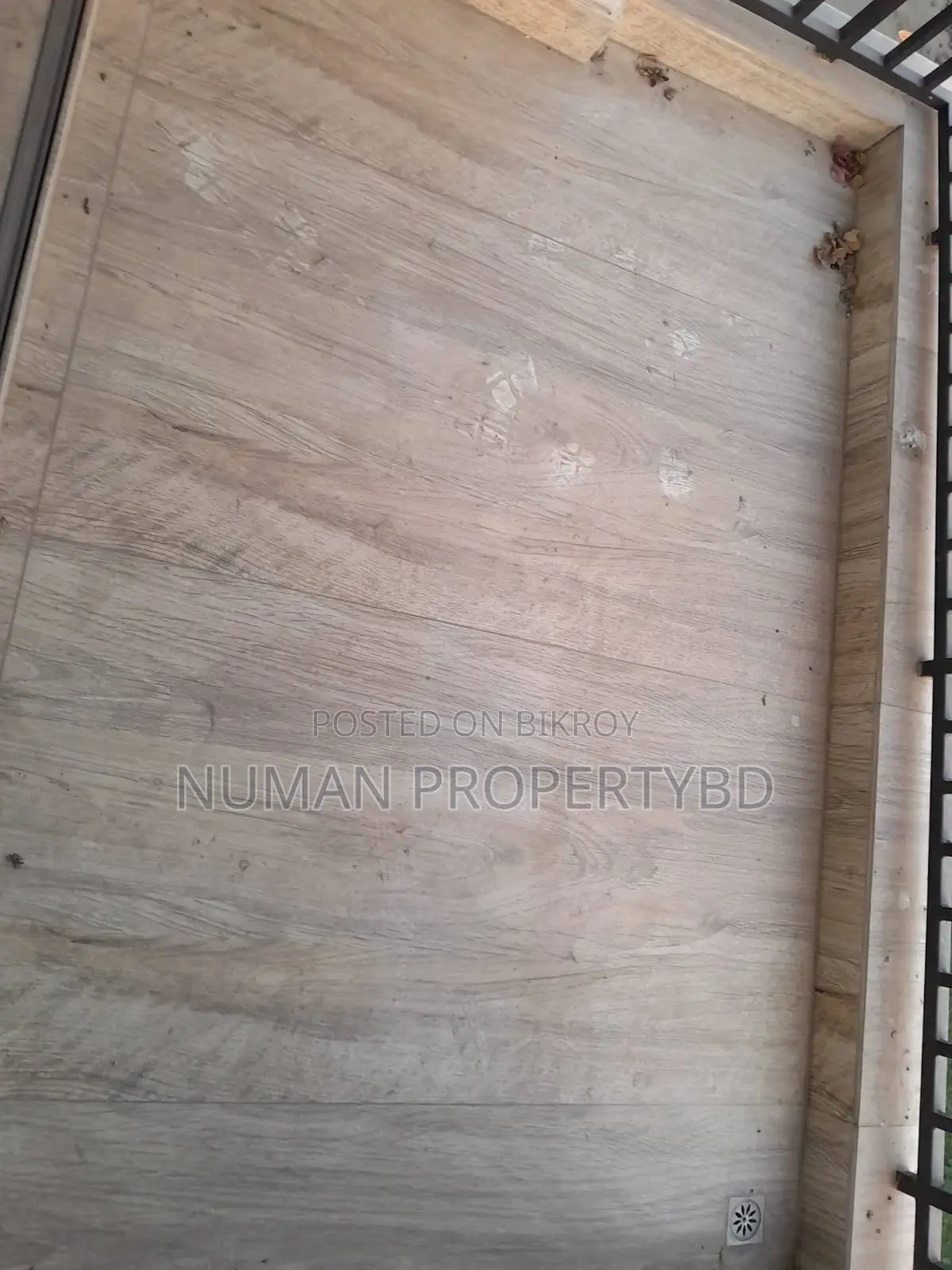 2300 sq ft 4 bedroom new luxury semi-furnished flat for rent