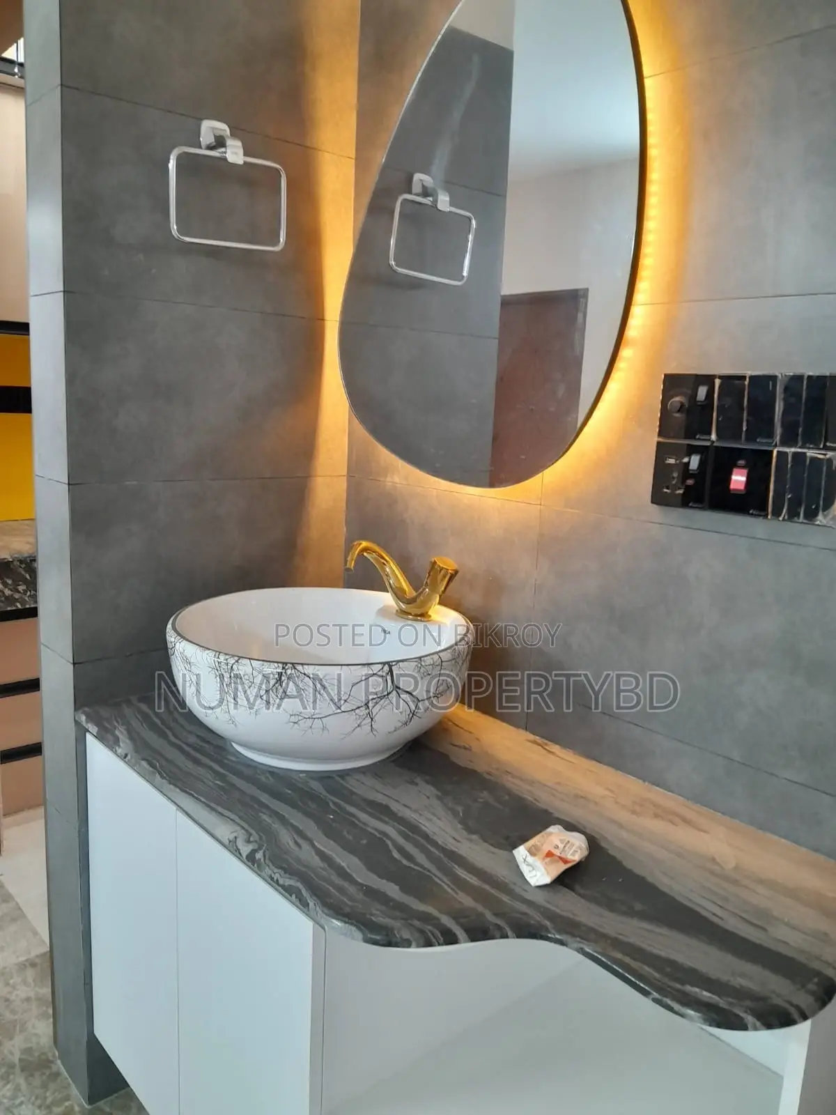 2300 sq ft 4 bedroom new luxury semi-furnished flat for rent