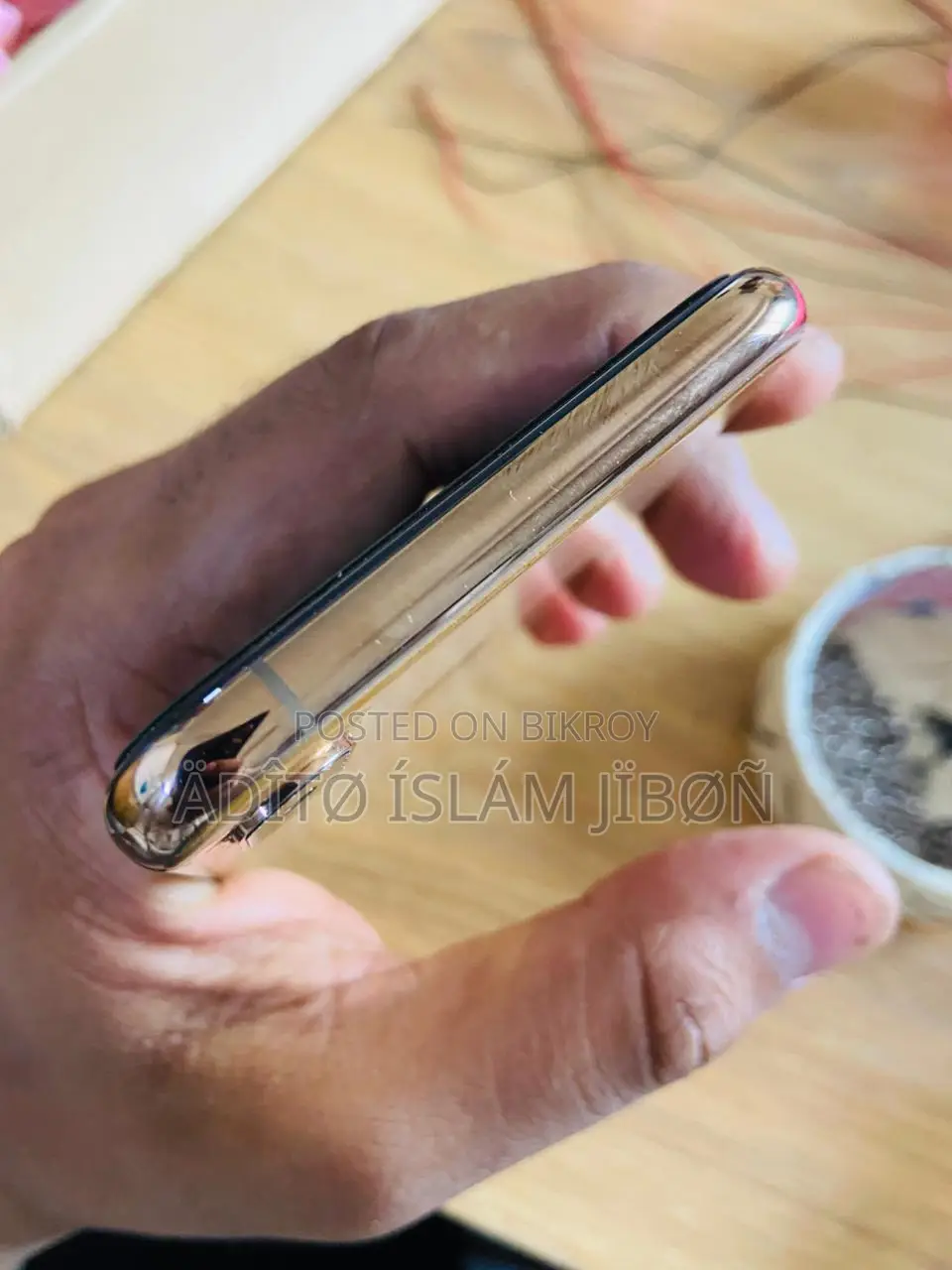 Apple iPhone XS (Used)