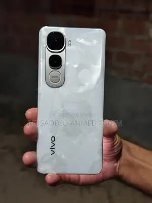 Vivo Y400 pro (Used)