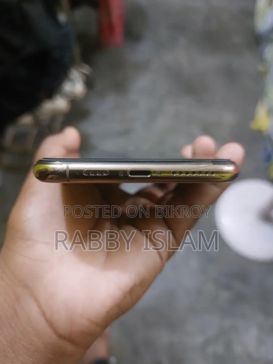 Apple iPhone XS Max (Used)
