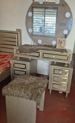 বেডরুম সেট বিক্রি করা হবে