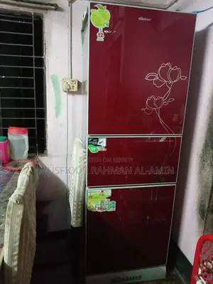 Ekti Fridge Brikroy Korte Chai