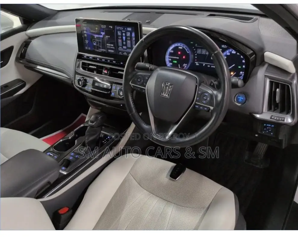 Toyota Crown RS Advanced Pearl 2021