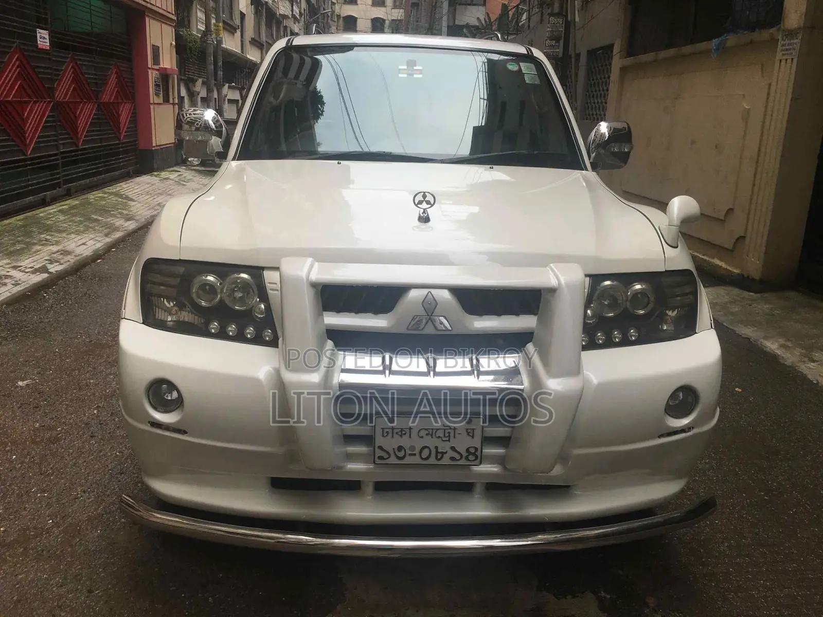 Mitsubishi Pajero v6-Full Fresh 2004
