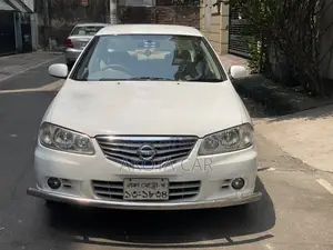 Nissan Sunny 2011