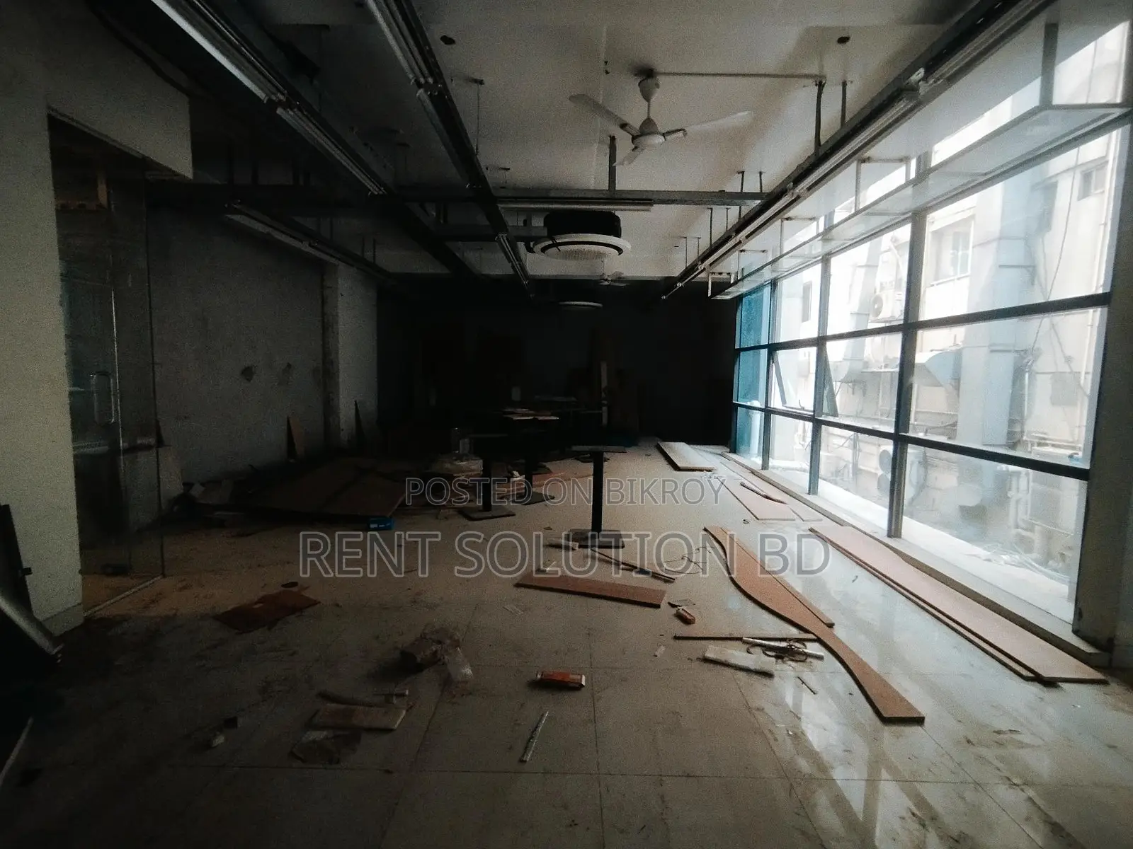 Restaurant showroom office space 4000 sqft