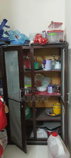 Small Almirah, Showcase, Mirror Cabinet made of 100% Mahogany Wood