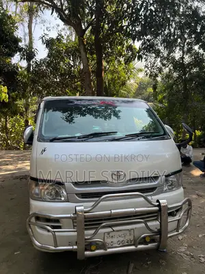 Toyota Hiace 2004