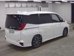 Toyota Noah SZ Full Load 2023