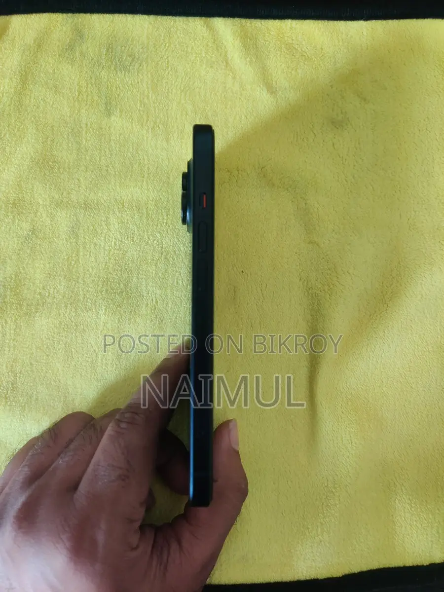 Apple iPhone 15 UK variant (Used)