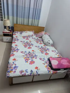 Medium size bed 7x4.5 feet. Perfect for small rooms and bachelors