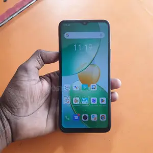 Infinix Hot 12i . (Used)