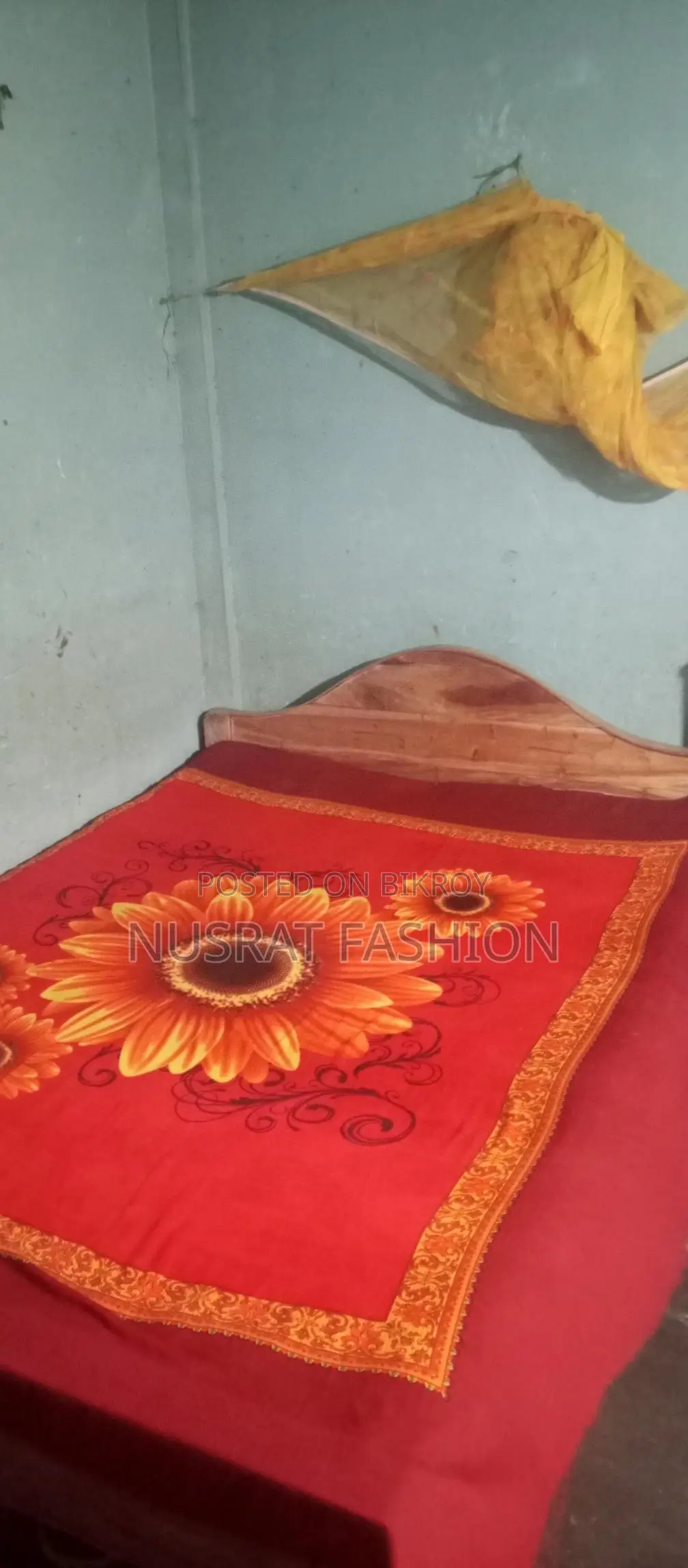 ব্যাবহৃত চৌকী খাট বিক্রয় হবে।