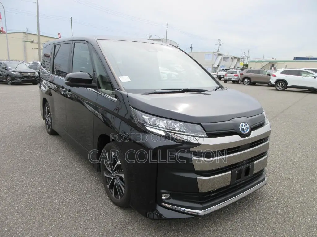 Toyota Noah 2022