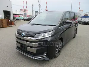 Toyota Noah 2022