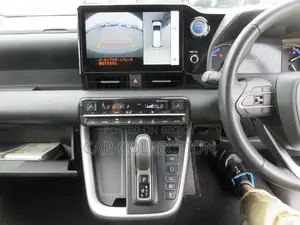 Toyota Noah 2022