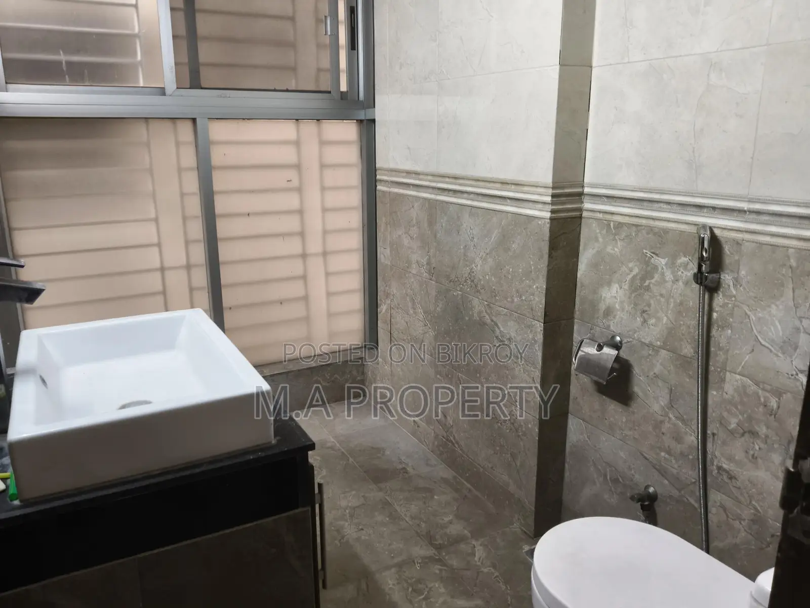 Rent Apartment full Furnishes 4-Bedroom 3700sqft Gulshan North