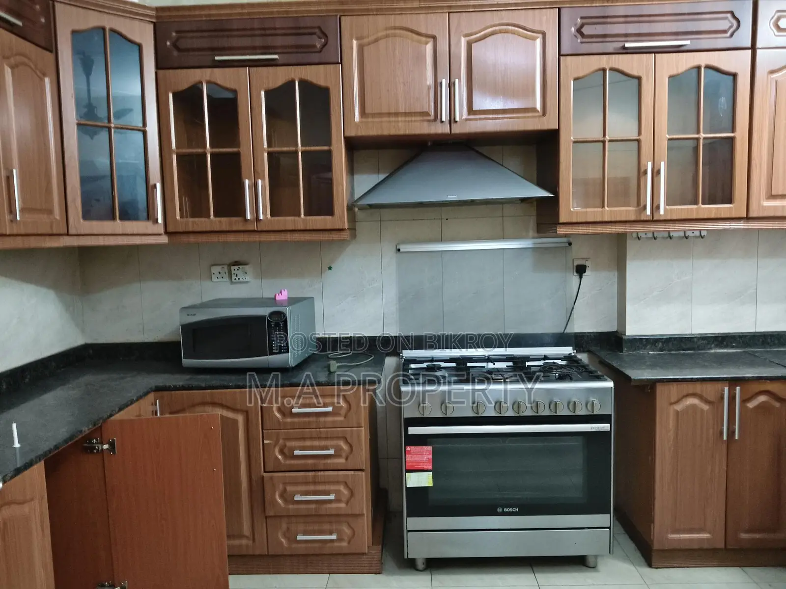 Rent Apartment full Furnishes 4-Bedroom 3700sqft Gulshan North