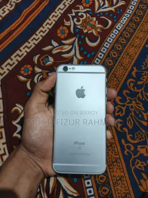 Apple iPhone 6S . (Used)
