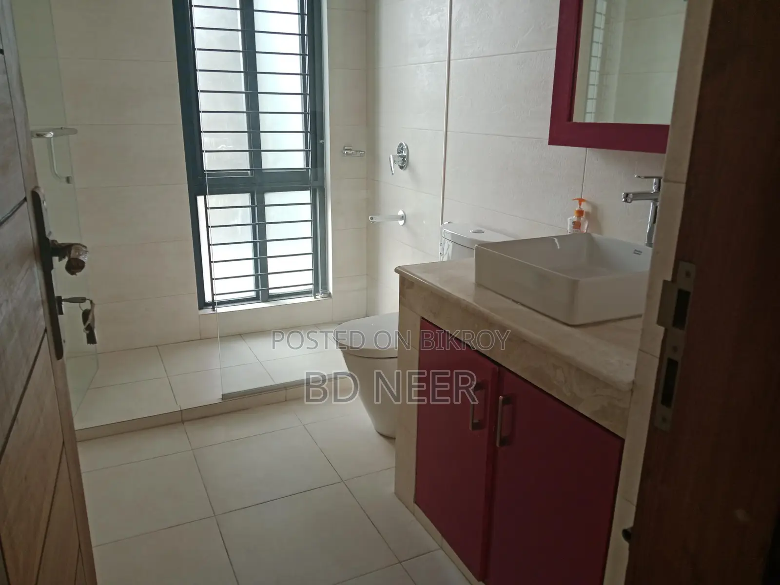 Mordent facilities gym &pool 4 Bed room apt rent in Baridhara diplomatic