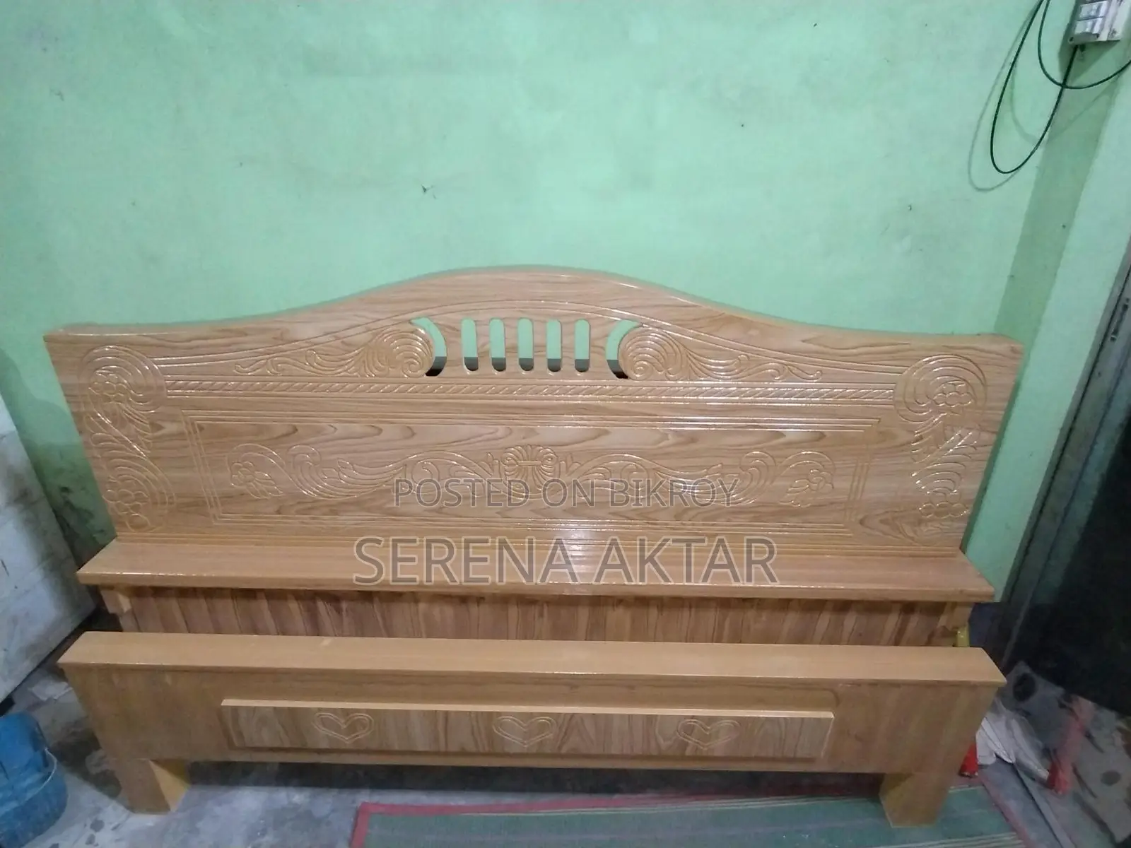 সেমি বক্স খাট