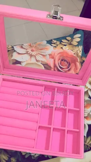 Jewellery box holder